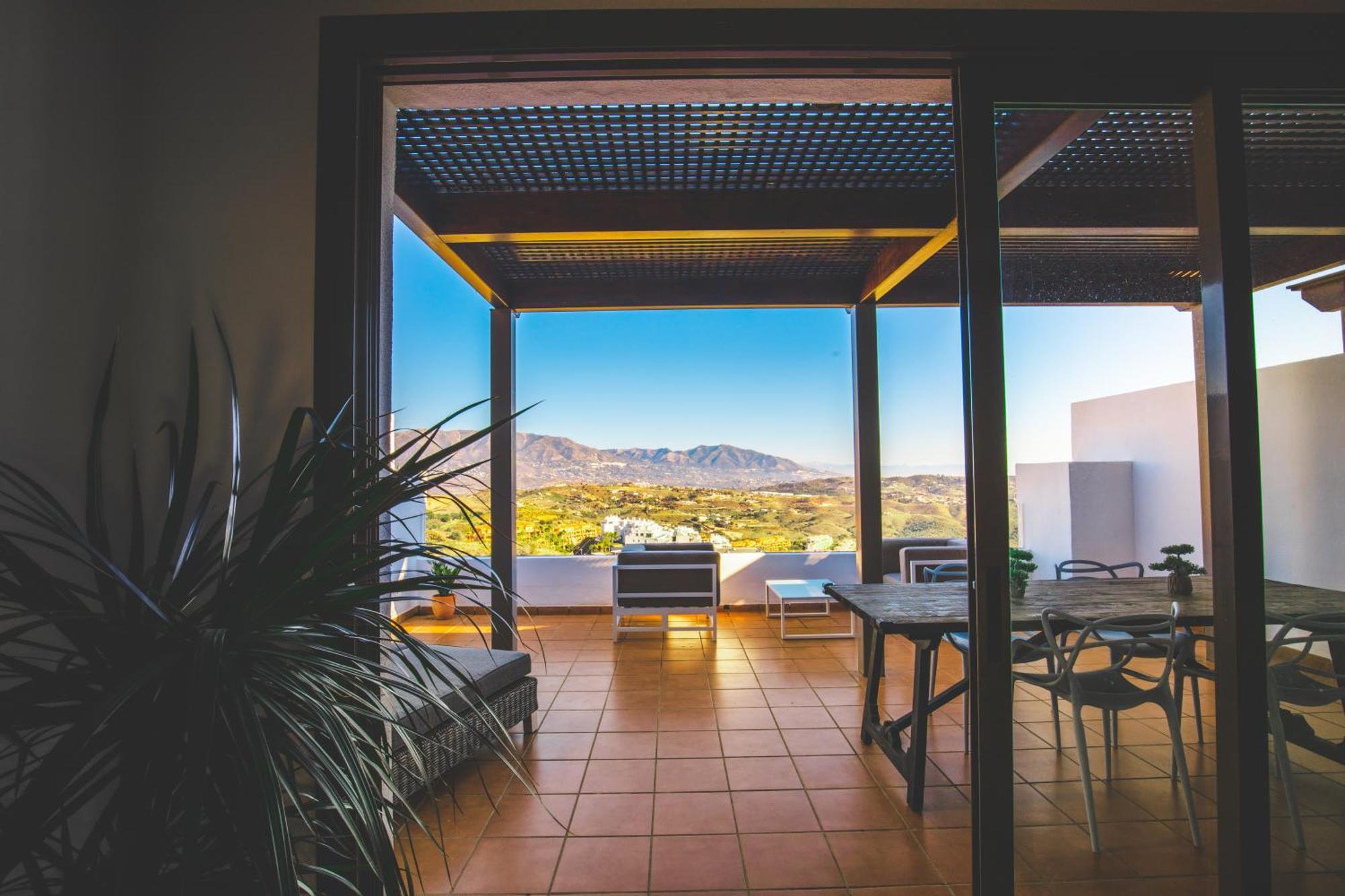 Penthouse Golfview,mountain Ans Seaview